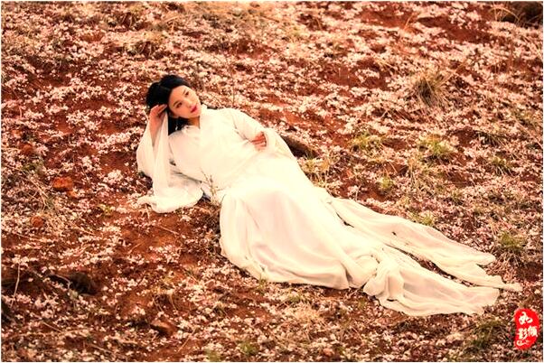 夢到抱著同事哭泣的女兒是什麼兆頭_周公解夢官網