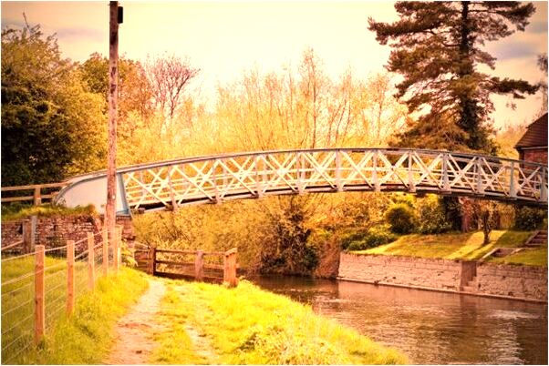 夢見有人大力敲打我的腰有何寓意_周公解夢官網