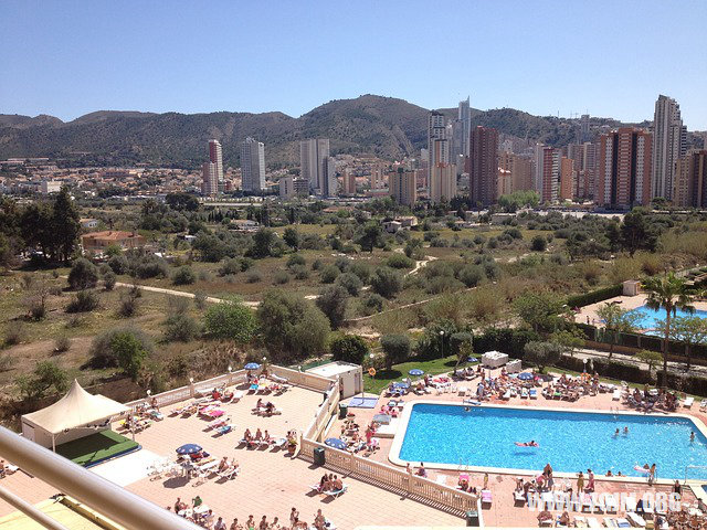 夢見有人睡旁邊_周公解夢夢到有人睡旁邊是什麼意思_做夢夢見有人睡旁邊好不好_周公解夢官網