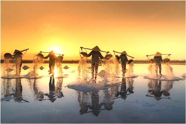 夢到了晾衣服忽然陰暗要下雨有什麼預兆_周公解夢官網
