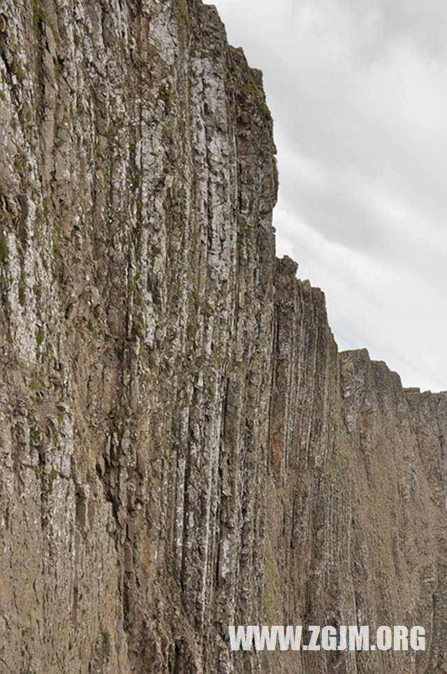 夢見撿項鍊_周公解夢夢到撿項鍊是什麼意思_做夢夢見撿項鍊好不好_周公解夢官網