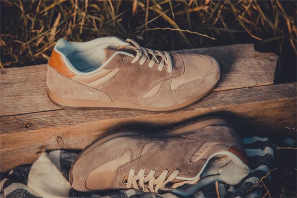 夢見鞋上沾滿泥_周公解夢