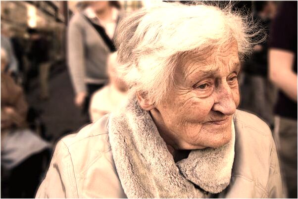 夢到被人看押還吃食物有什麼含義_周公解夢官網