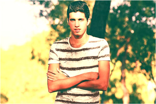 夢到了自己手指斷流血有什麼含義_周公解夢官網