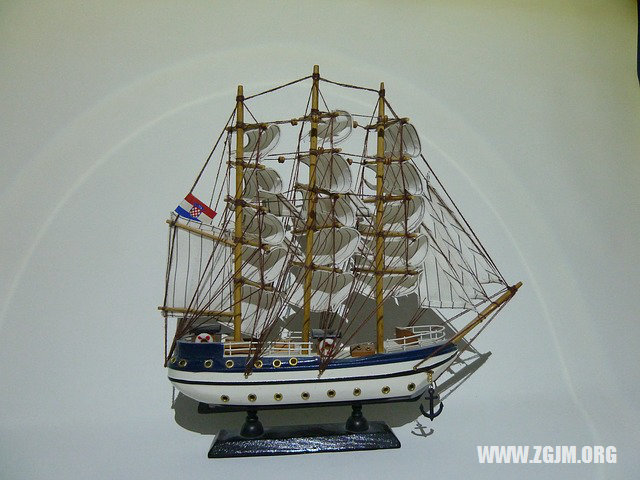 夢見飛機墜落爆炸_周公解夢夢到飛機墜落爆炸是什麼意思_做夢夢見飛機墜落爆炸好不好_周公解夢官網