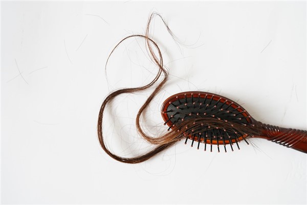 夢到了親人掉頭髮怎么樣_周公解夢