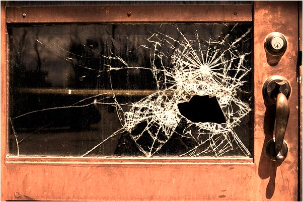 夢到在委屈的哭醒了意味著什麼_周公解夢官網