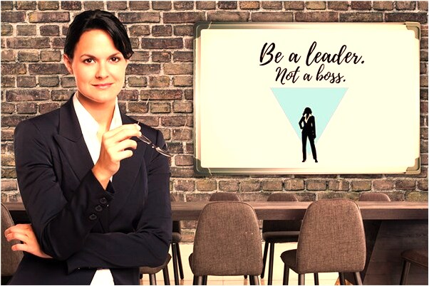 夢到和別人在清澈的湖水裡游泳是什麼預兆_周公解夢官網