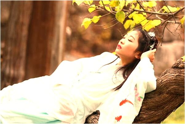 夢到了戴金豬頭項鍊代表什麼_周公解夢官網