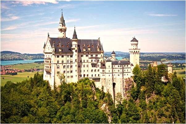 夢到了衛生間蹲著黑衣女人是什麼兆頭_周公解夢官網