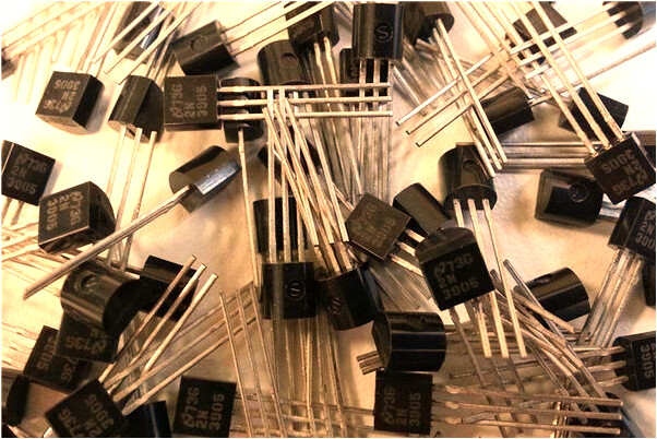 夢見睡覺往腳方向挪位置預示著什麼_周公解夢官網