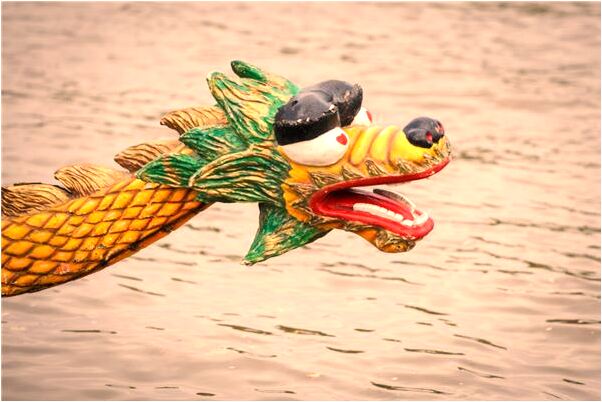 夢見一個死的人頭吊在上面有什麼說法_周公解夢官網