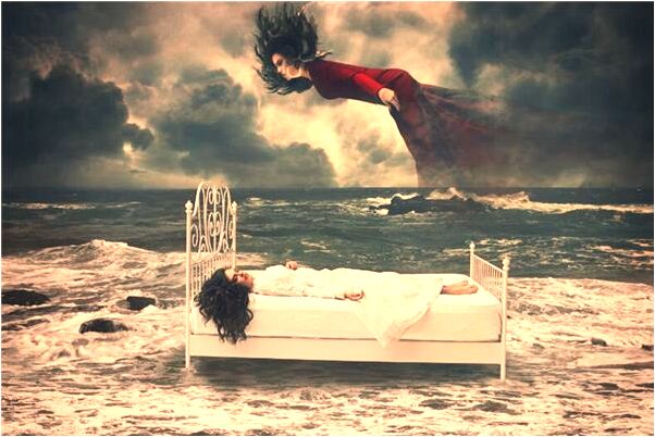 夢到在墓地挖出錢是什麼意思_周公解夢官網