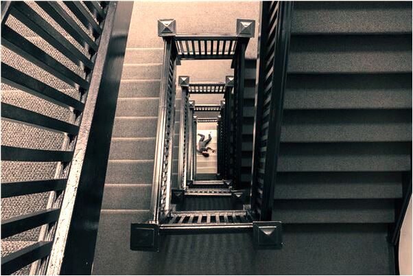 夢見兩隻白老虎在水裡會怎么樣_周公解夢官網