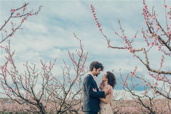 夢到未婚妻出軌有什麼意思嗎_周公解夢