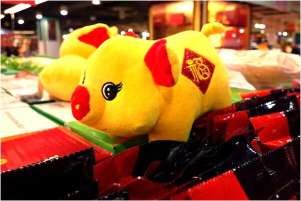 夢到了右手食指割破流血是咋回事_周公解夢官網