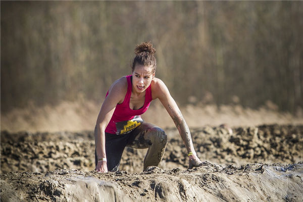 夢見一身泥巴什麼意思_周公解夢