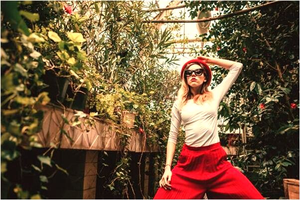 夢見同學比我有出息是什麼意思_周公解夢官網