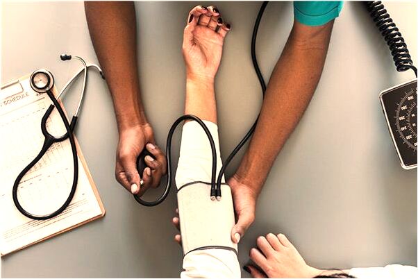 夢到了河水很清看別人釣魚會是什麼預兆_周公解夢官網