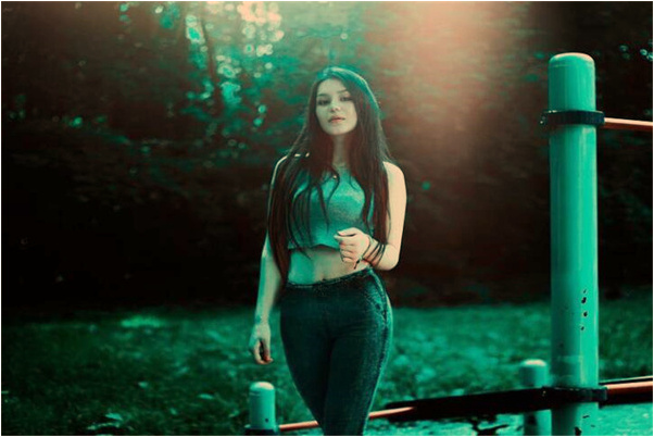 夢見女同學聊天會有什麼預兆_周公解夢官網