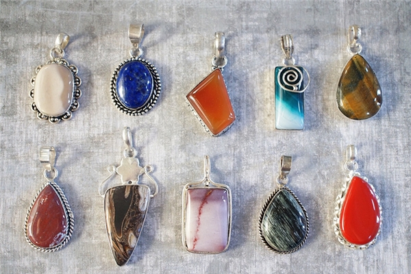 夢到了瑪瑙玉石是什麼預兆_周公解夢