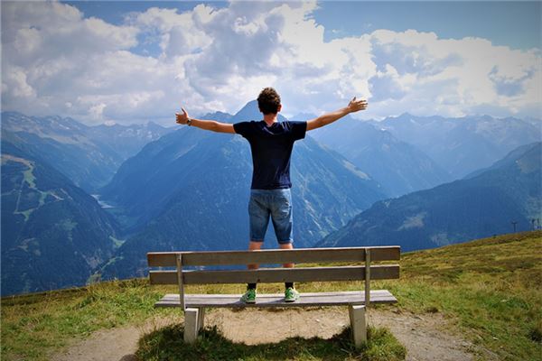 夢到了去世的姐夫是怎麼回事_周公解夢