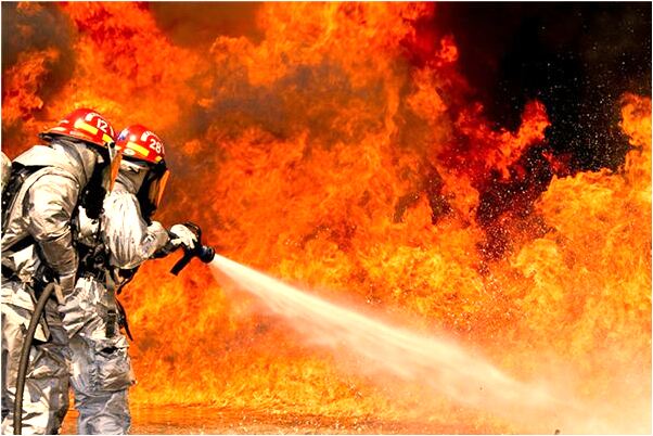 夢見自己用手抓泥堵住流水會是什麼預兆_周公解夢官網