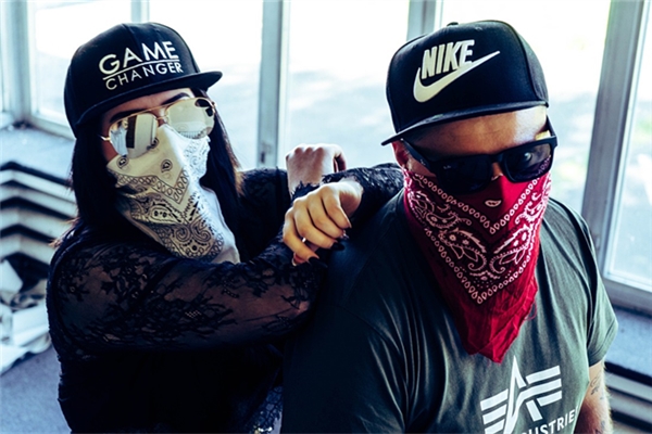 夢見自己和老婆被搶劫是凶兆還是吉兆_周公解夢