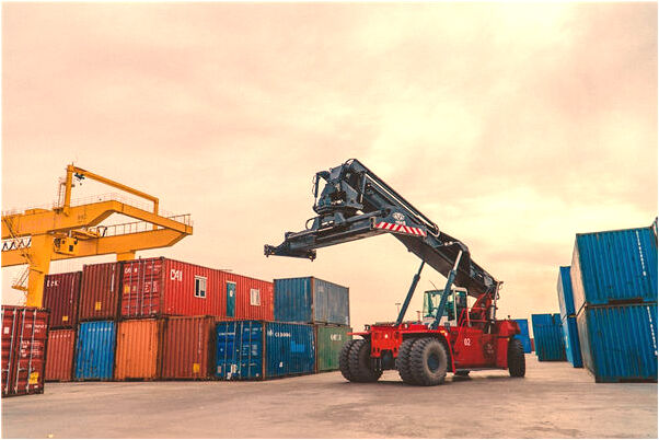 夢到坐電梯穿越到別的地方有什麼意義嗎_周公解夢官網