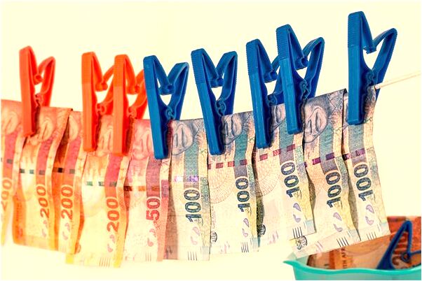 夢見坐別人大腿預示著什麼_周公解夢官網