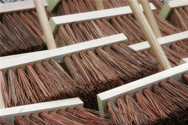 夢到了買笤帚啥意思_周公解夢