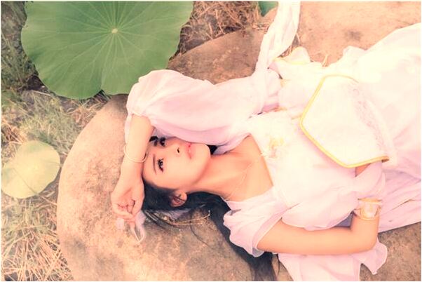 夢到白色和黃色的舊衣服是不是好的徵兆呢_周公解夢官網