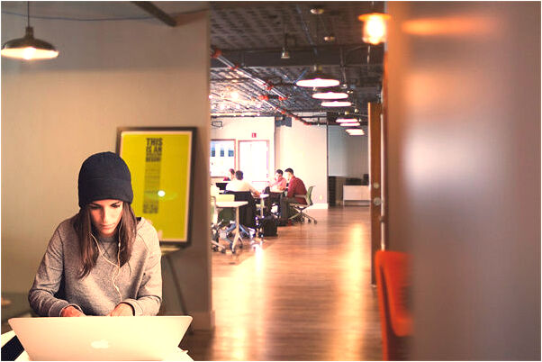 夢到有人在學校拿著刀亂砍會是什麼預兆_周公解夢官網