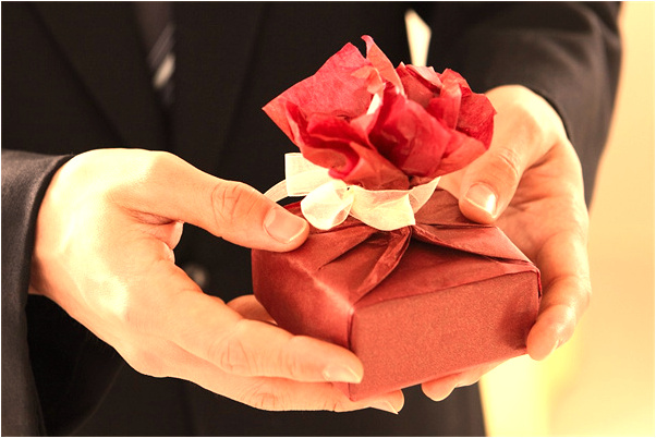 夢見自己臉變醜預示了什麼_周公解夢官網