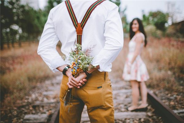 夢見已故前妻什麼寓意_周公解夢