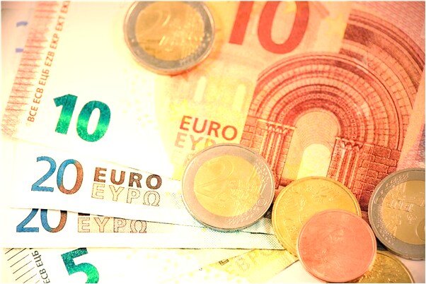 夢到了金蛇往天上飛有什麼預兆_周公解夢官網