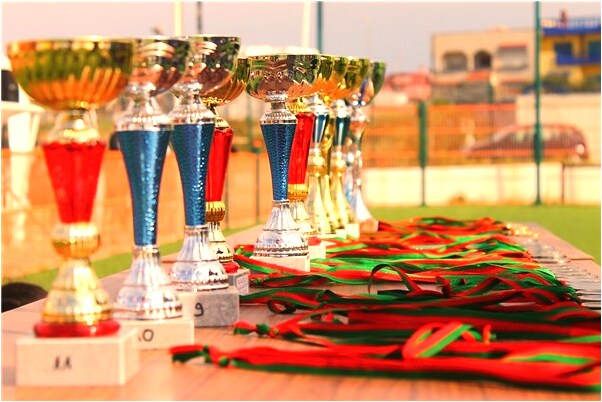 夢見給朋友衣服預示著什麼_周公解夢官網