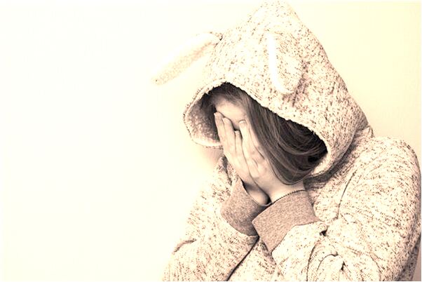 夢見自己腹部被人捅了一刀意味著什麼_周公解夢官網