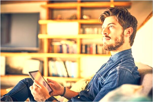 夢到與一女子在一起散步是什麼意思_周公解夢官網