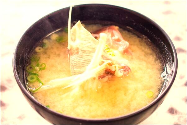 夢到了牆外有人偷聽我說話有什麼說法_周公解夢官網