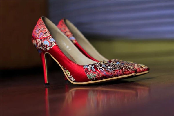 夢見找鞋子是什麼意思_周公解夢