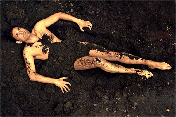 夢到情敵睡我的床我氣的打她預示什麼_周公解夢官網