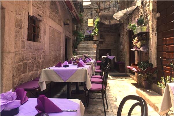 夢見小女孩躺著說自己死了有什麼預示嗎_周公解夢官網