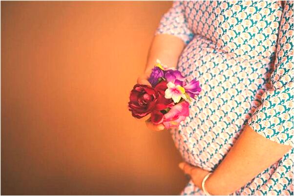 夢到了向大海里扔石頭會是什麼預兆_周公解夢官網