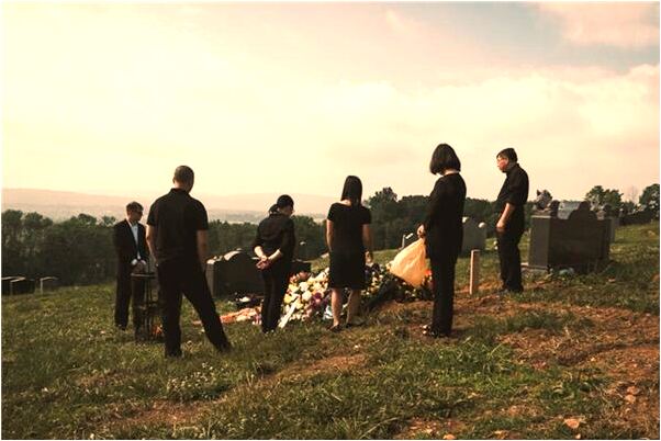 夢見媽媽睜大眼睛像生氣什麼預兆_周公解夢官網