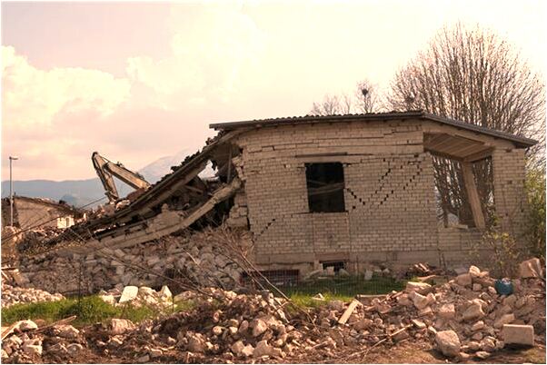 夢見別人穿衣洗澡會是什麼預兆_周公解夢官網