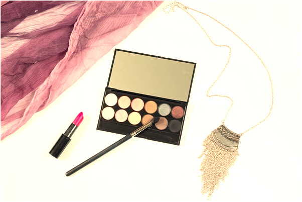 夢到我給別人獎勵發放鐘錶是什麼預兆_周公解夢官網