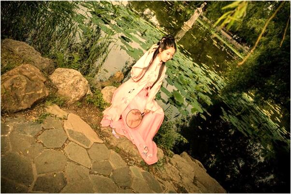 夢到了小偷闖進屋裡打劫失敗的預兆_周公解夢官網