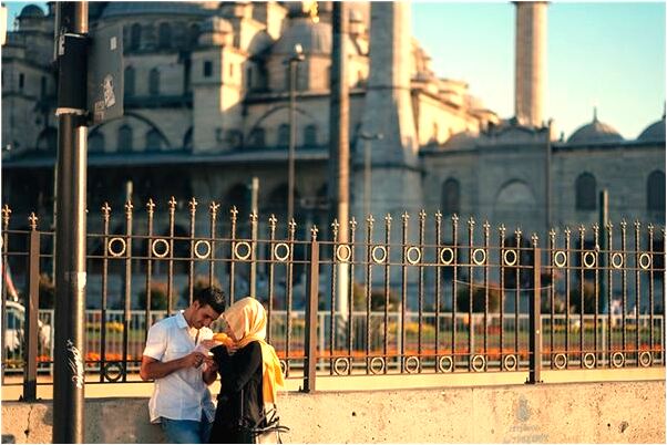 夢到車窗外有個長發人浮在半空有什麼含義_周公解夢官網