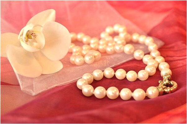 夢到了院裡發水衣服床單撈到一邊是什麼兆頭_周公解夢官網